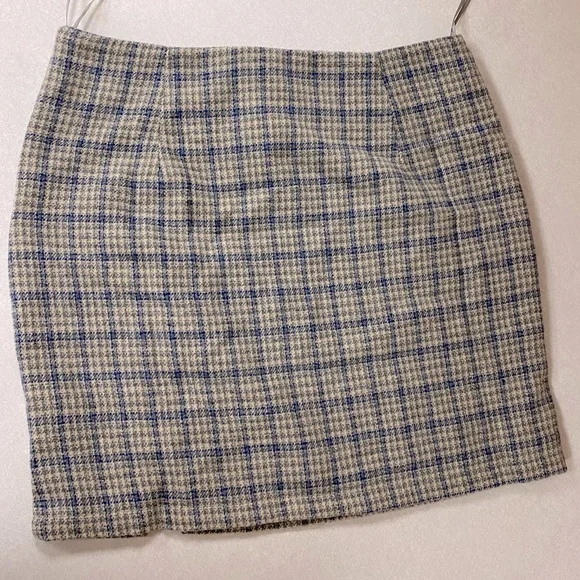 Apricot Lane Grey Plaid Mini Skirt - Picture 8 of 13